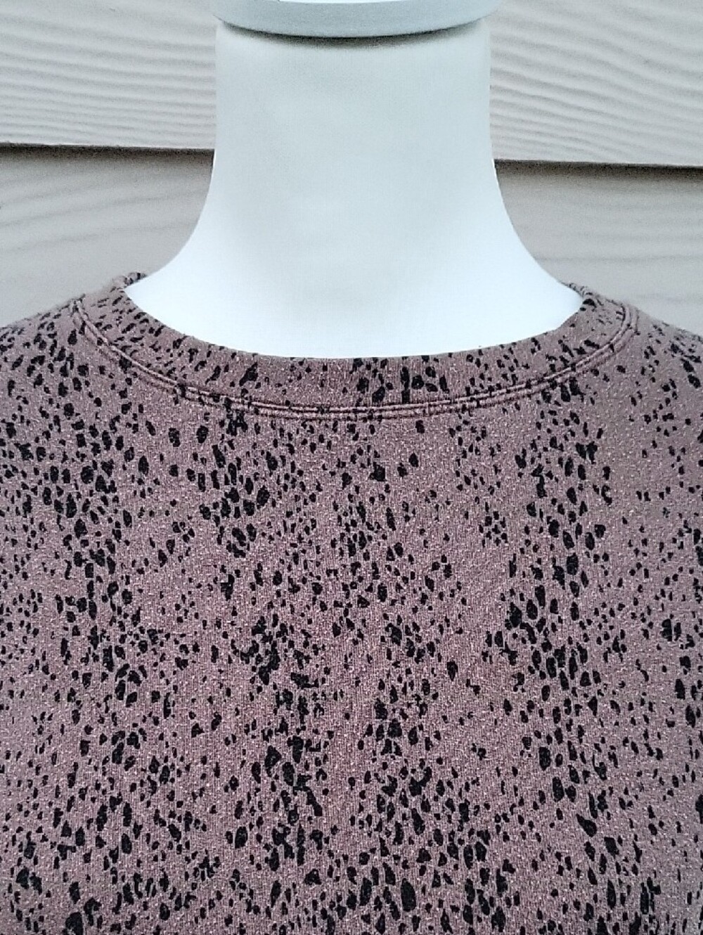 Athleta Studio to Street Splatter Animal Print Crewneck Sweatshirt Womens Small - Picture 3 of 12